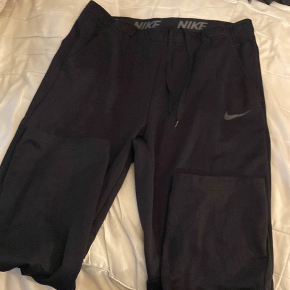 Nike Thermal Fit Sweatpants Sz XL - Picture 1 of 4